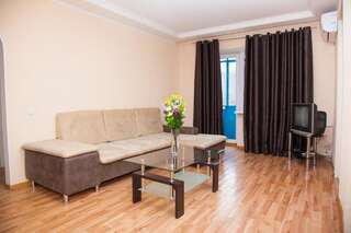 Апартаменты Semi-luxury Apt on Yatsenka 8 near Intourist Hotel Запорожье Апартаменты-3