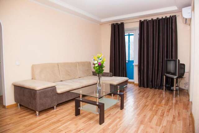 Апартаменты Semi-luxury Apt on Yatsenka 8 near Intourist Hotel Запорожье-32